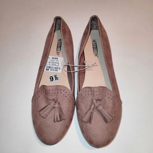 Se'ychelles Rose Colored Flats. Size 9.5. Never Worn, in Great Condition.